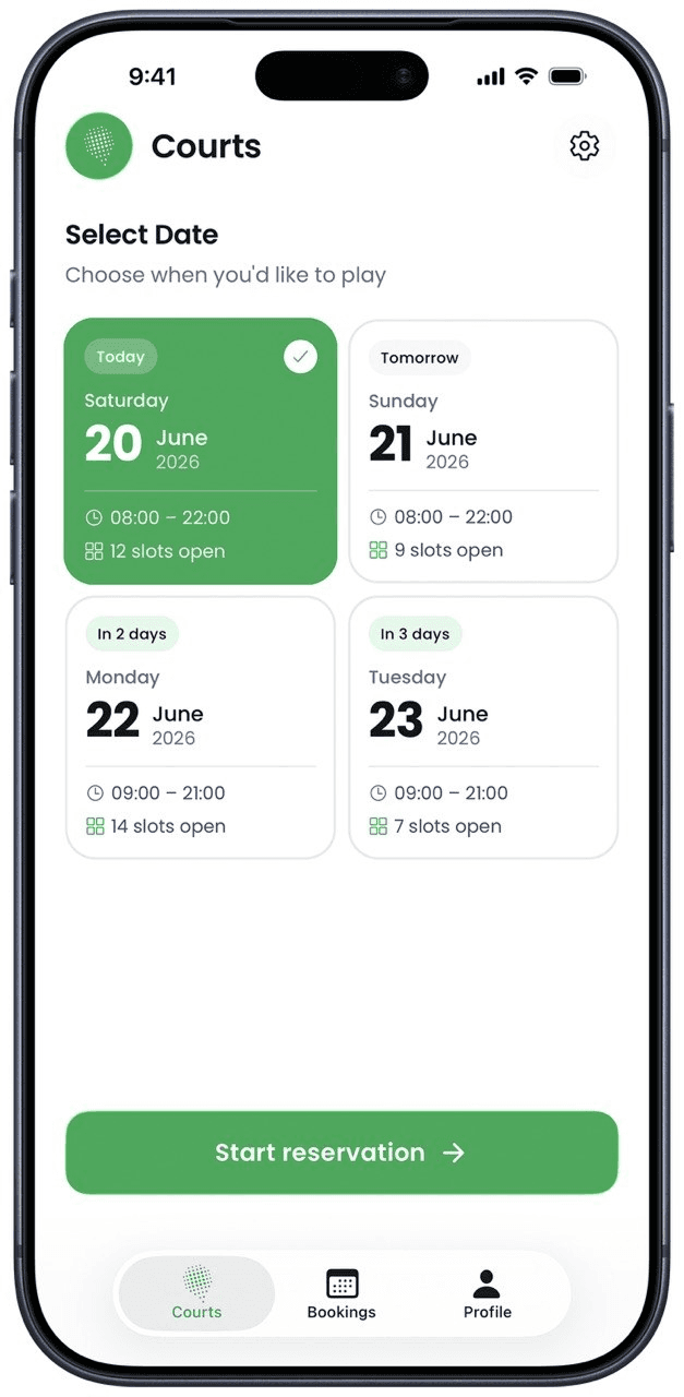 Suli Padel app — select a court and date